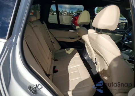 2021 BMW X3 xDrive30I z USA, uszkodzony, nr VIN 5UXTY5C08M9D85437